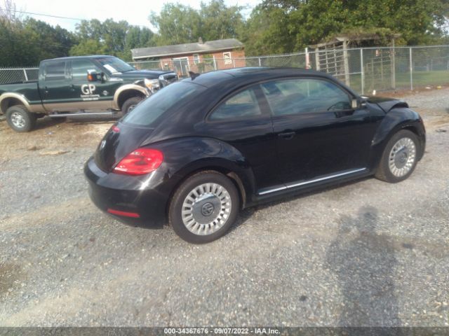 Photo 3 VIN: 3VWJ17AT0FM641459 - VOLKSWAGEN BEETLE COUPE 