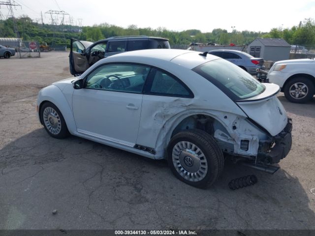 Photo 2 VIN: 3VWJ17AT0GM600816 - VOLKSWAGEN BEETLE 