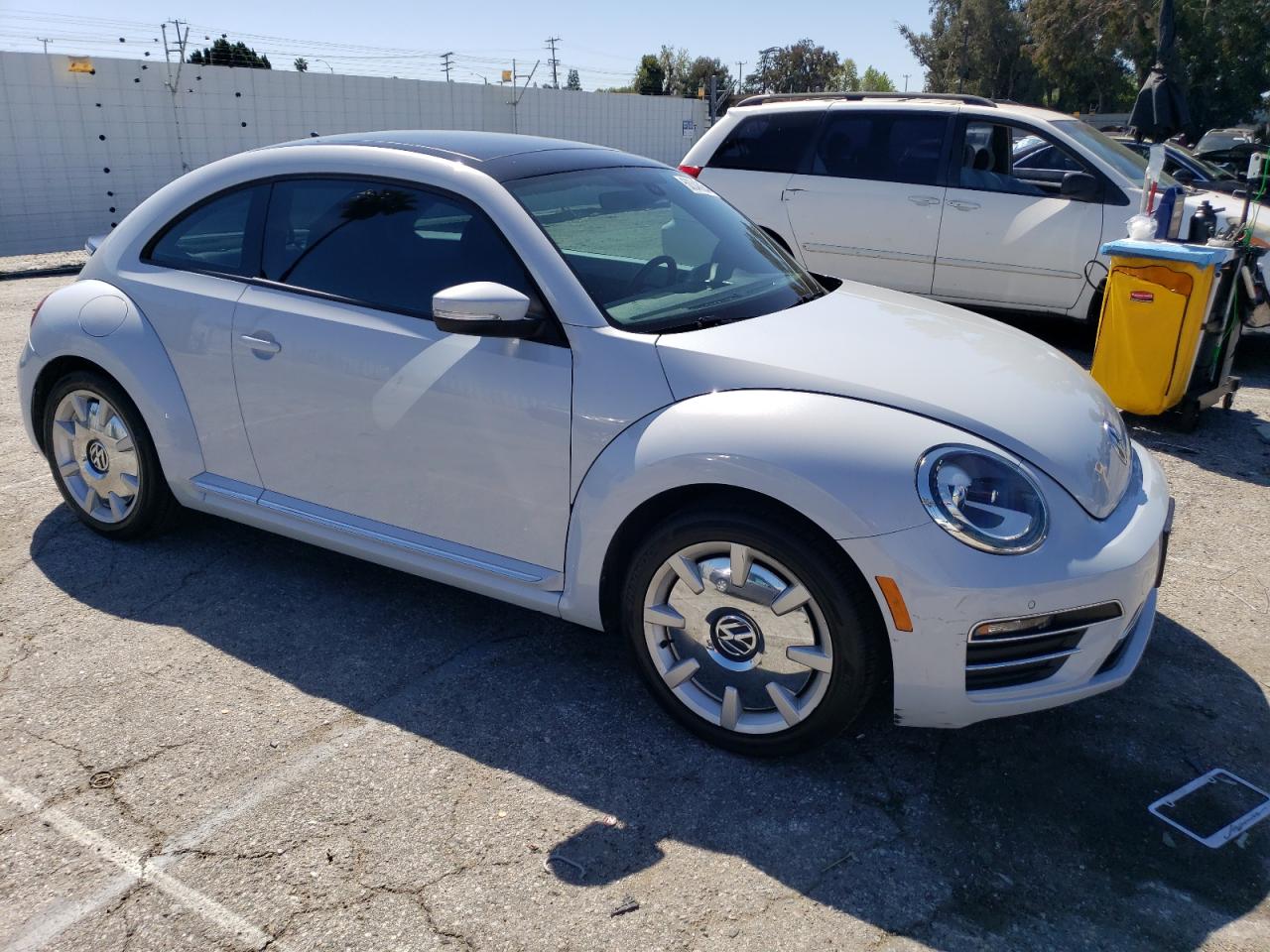 Photo 3 VIN: 3VWJ17AT3HM624867 - VOLKSWAGEN BEETLE 