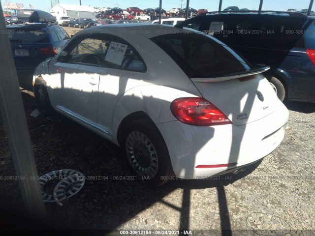 Photo 2 VIN: 3VWJ17AT4GM612242 - VOLKSWAGEN BEETLE COUPE 