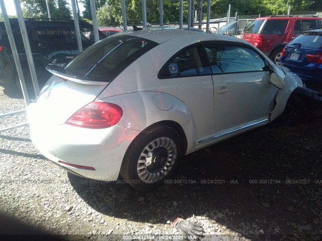 Photo 3 VIN: 3VWJ17AT4GM612242 - VOLKSWAGEN BEETLE COUPE 