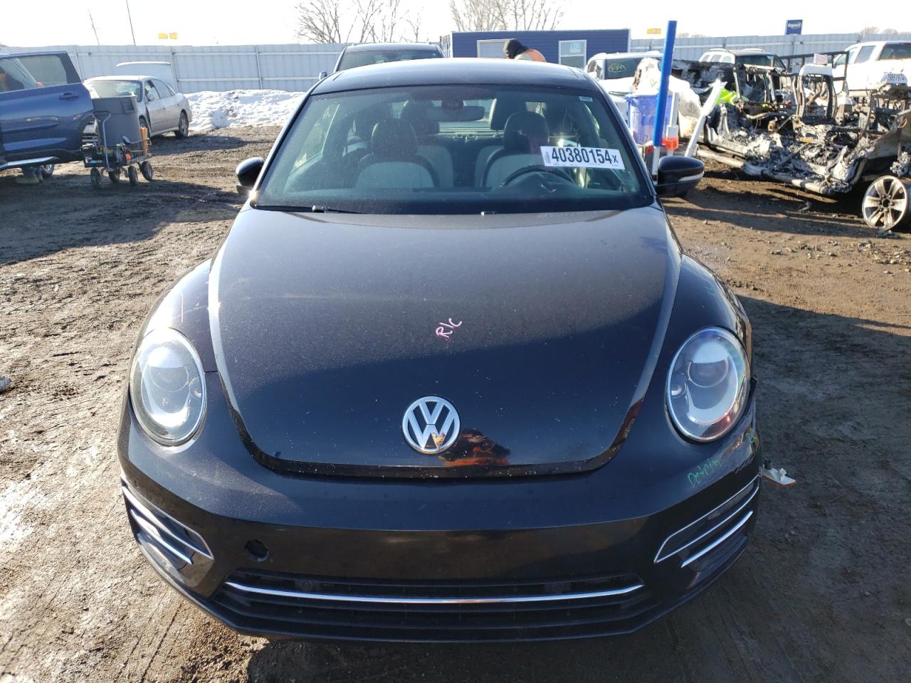 Photo 4 VIN: 3VWJ17AT4HM615420 - VOLKSWAGEN BEETLE 