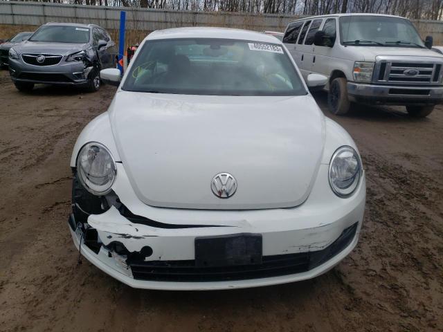 Photo 4 VIN: 3VWJ17AT8GM637533 - VOLKSWAGEN BEETLE SE 