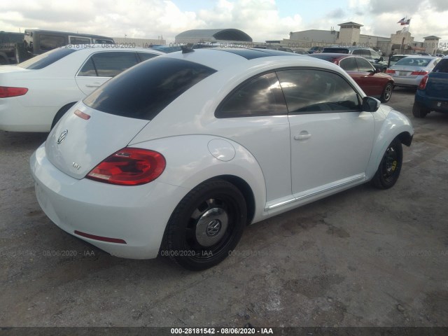 Photo 3 VIN: 3VWJ17AT9FM620982 - VOLKSWAGEN BEETLE 