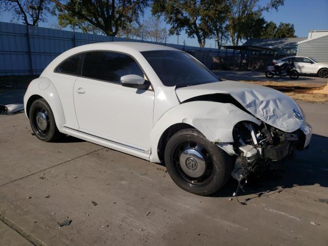 Photo 3 VIN: 3VWJ17ATXEM663189 - VOLKSWAGEN BEETLE 