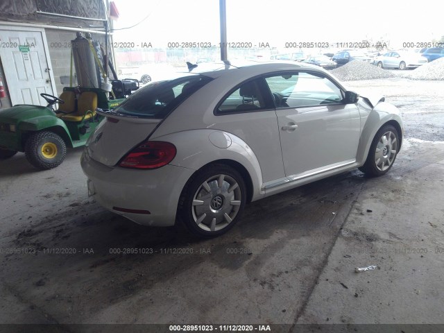 Photo 3 VIN: 3VWJ17ATXGM607644 - VOLKSWAGEN BEETLE COUPE 