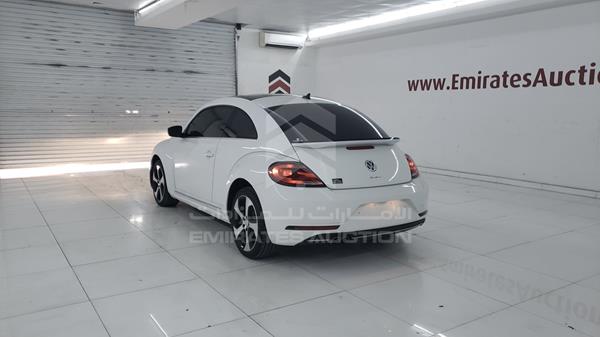 Photo 5 VIN: 3VWJD7AT7KM720046 - VOLKSWAGEN BEETLE 