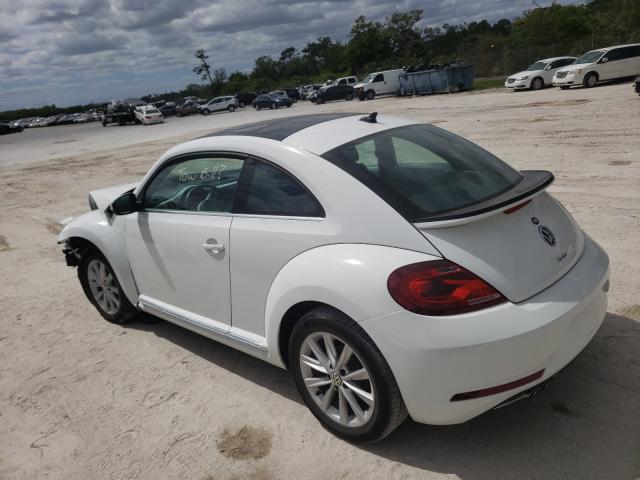 Photo 2 VIN: 3VWJD7AT8JM714447 - VOLKSWAGEN BEETLE 