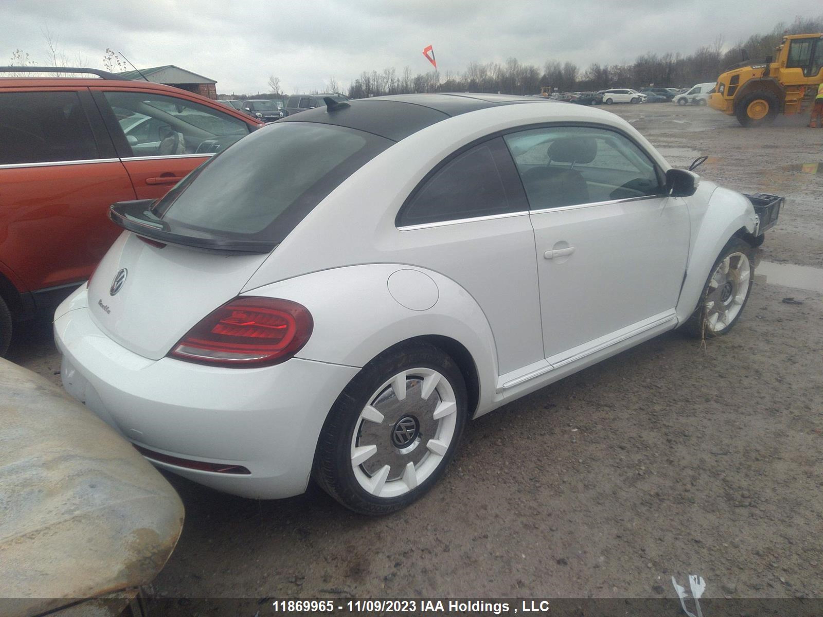 Photo 3 VIN: 3VWJD7AT9KM715351 - VOLKSWAGEN BEETLE 