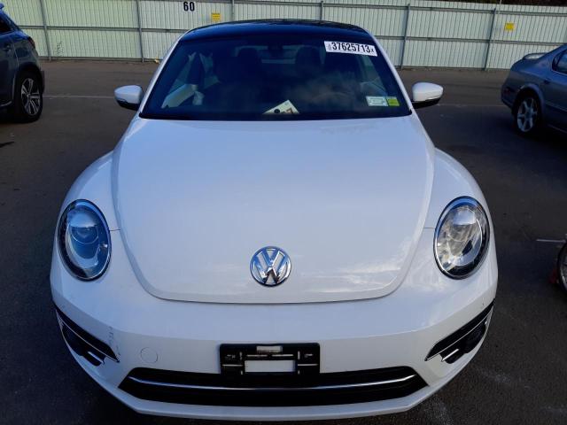 Photo 4 VIN: 3VWJD7ATXJM724624 - VOLKSWAGEN BEETLE SE 