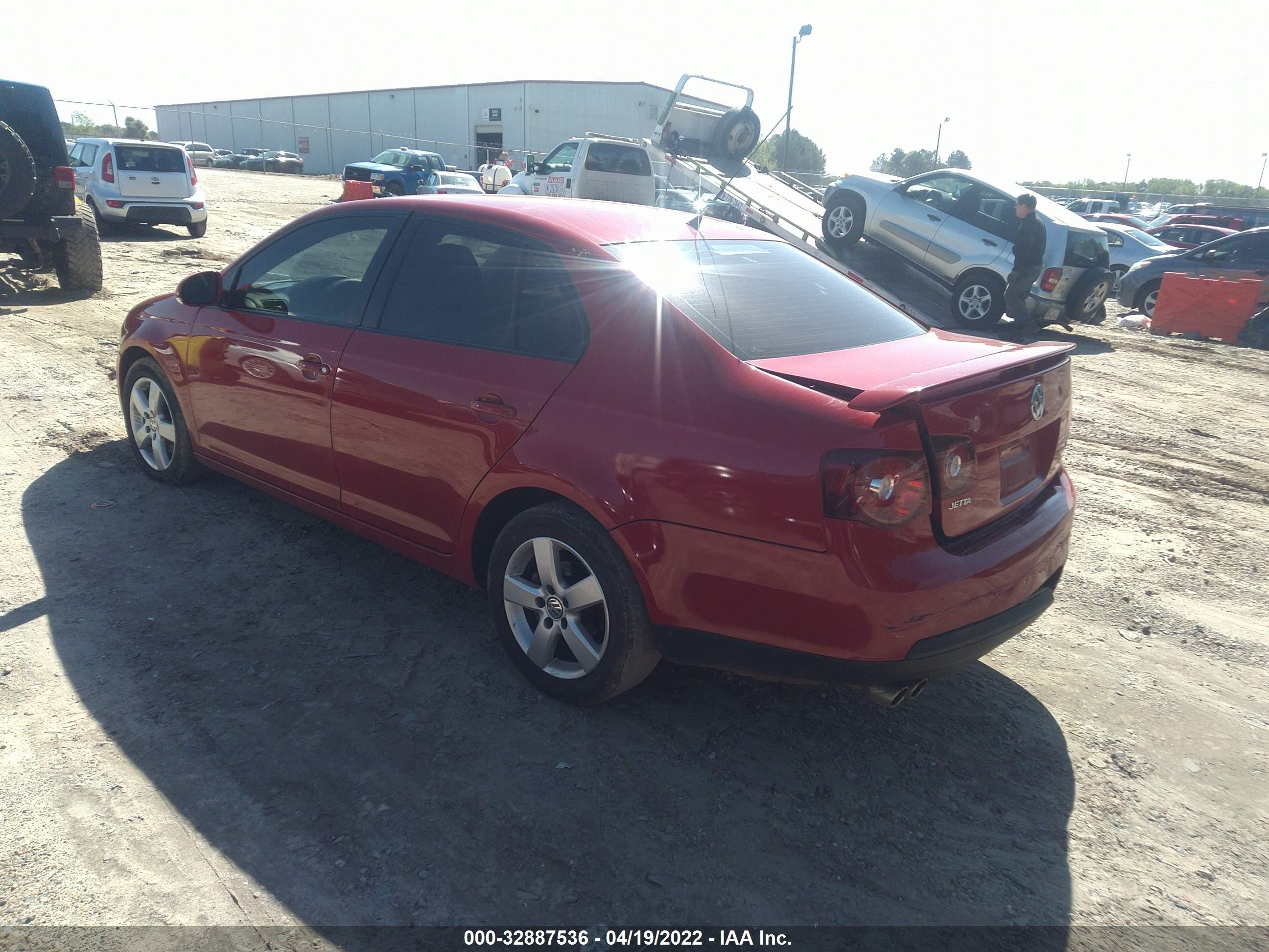 Photo 2 VIN: 3VWJM71K68M166627 - VOLKSWAGEN JETTA 