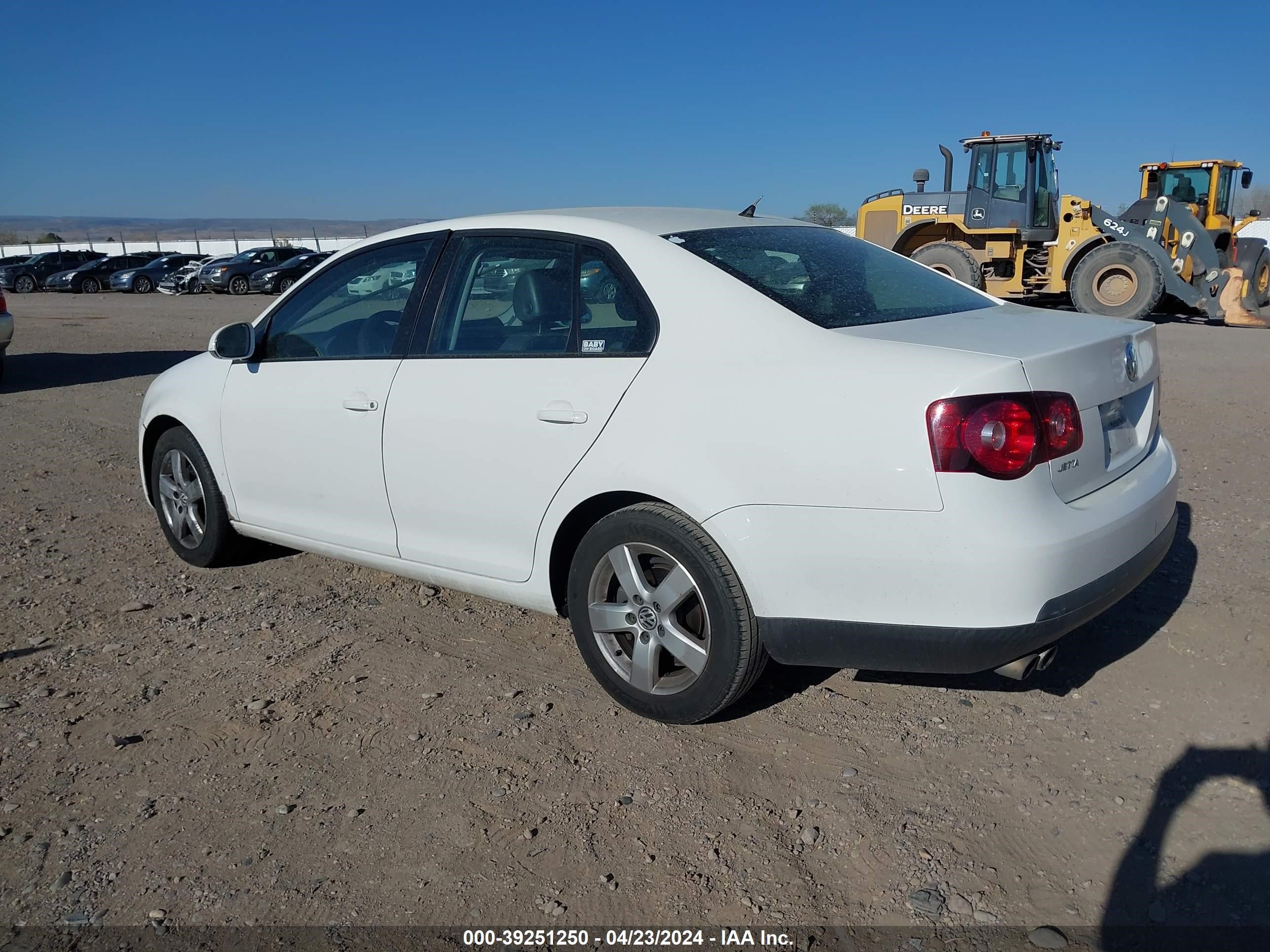 Photo 2 VIN: 3VWJM71K99M055295 - VOLKSWAGEN JETTA 