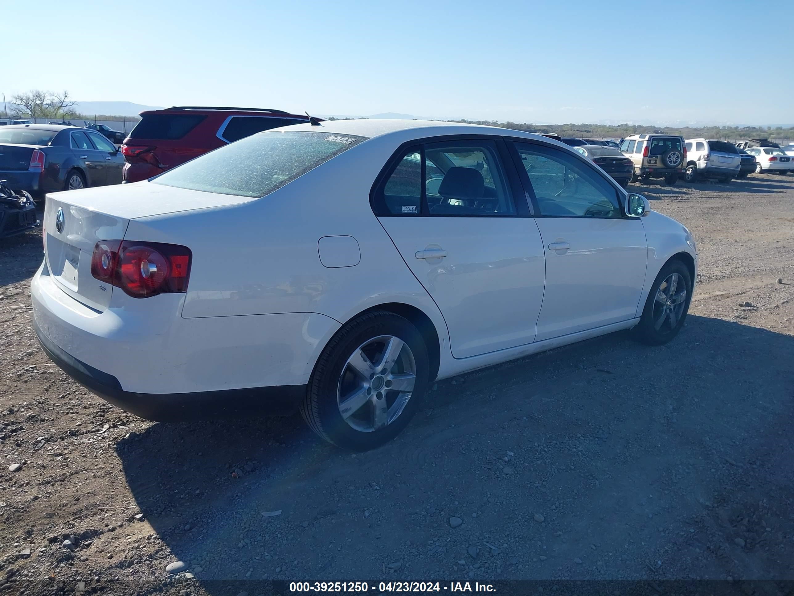 Photo 3 VIN: 3VWJM71K99M055295 - VOLKSWAGEN JETTA 