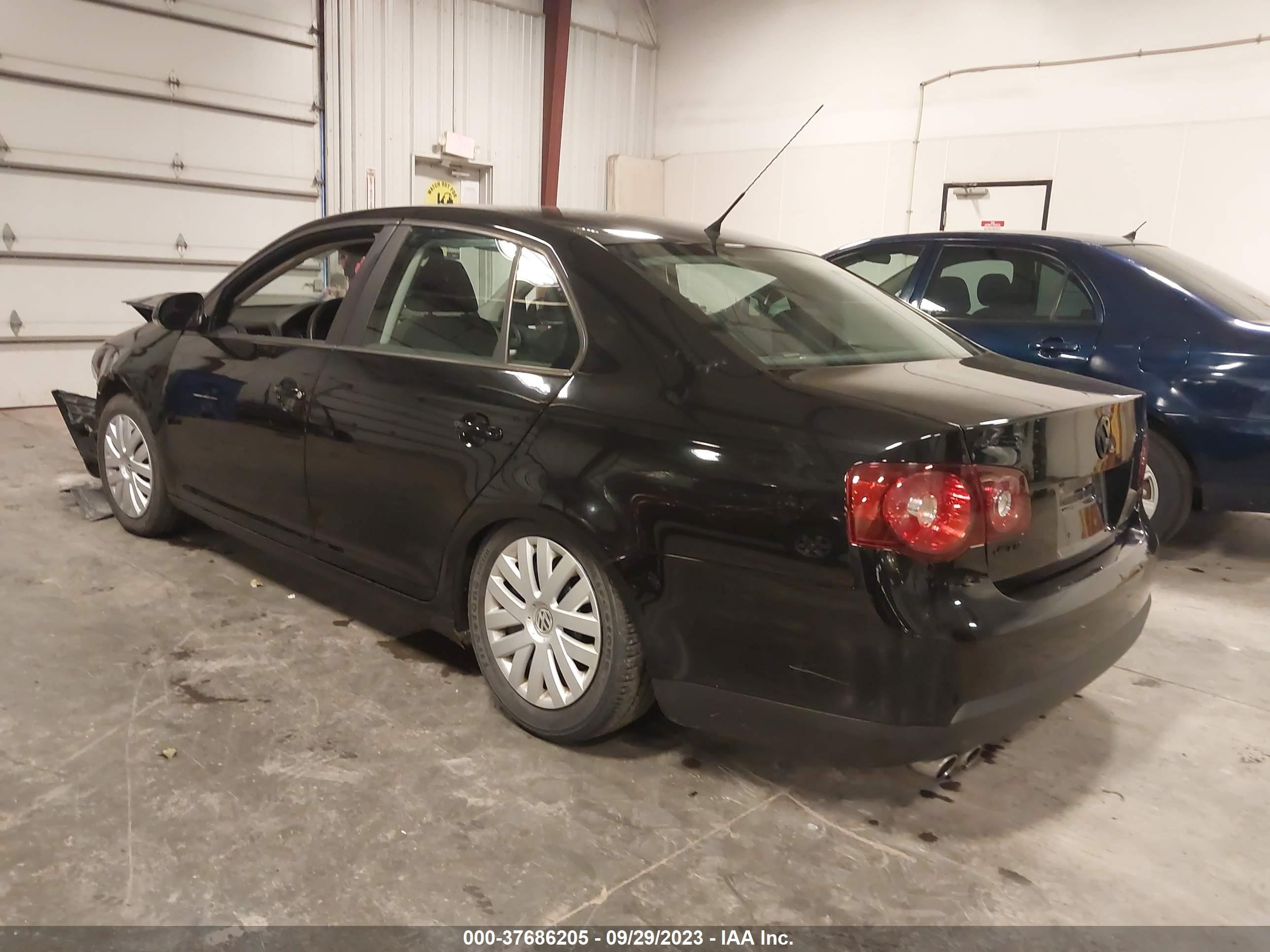 Photo 2 VIN: 3VWJM71KX8M070399 - VOLKSWAGEN JETTA 