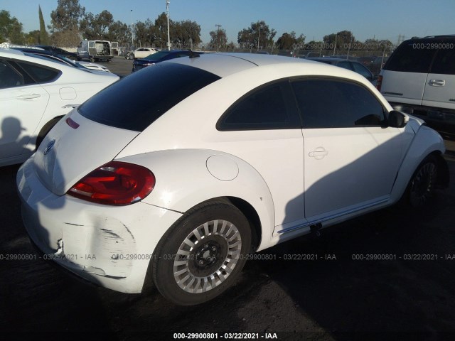 Photo 3 VIN: 3VWJP7AT0DM678054 - VOLKSWAGEN BEETLE COUPE 