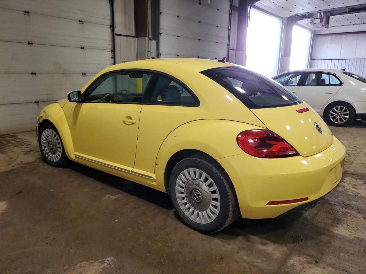 Photo 1 VIN: 3VWJP7AT0DM688891 - VOLKSWAGEN BEETLE 