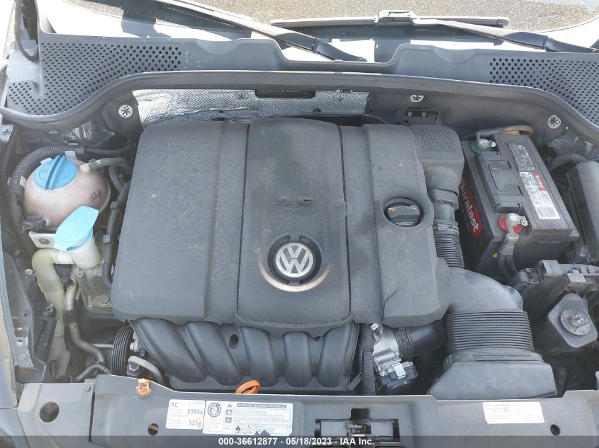 Photo 9 VIN: 3VWJP7AT1DM605694 - VOLKSWAGEN BEETLE 