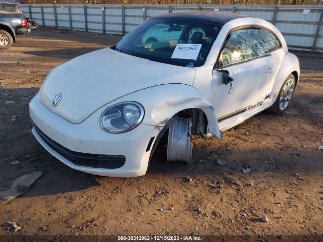 Photo 5 VIN: 3VWJP7AT2EM627060 - VOLKSWAGEN BEETLE 