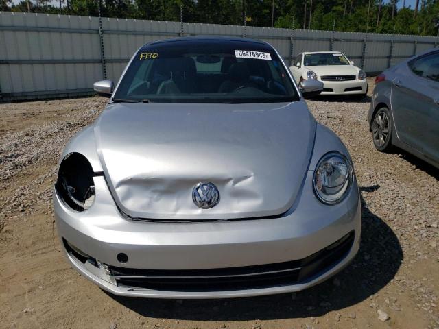 Photo 4 VIN: 3VWJP7AT2EM628189 - VOLKSWAGEN BEETLE 