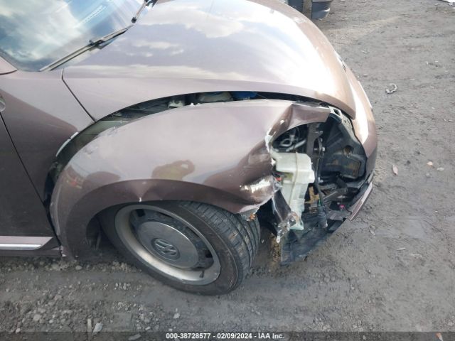 Photo 5 VIN: 3VWJP7AT3CM609891 - VOLKSWAGEN BEETLE 