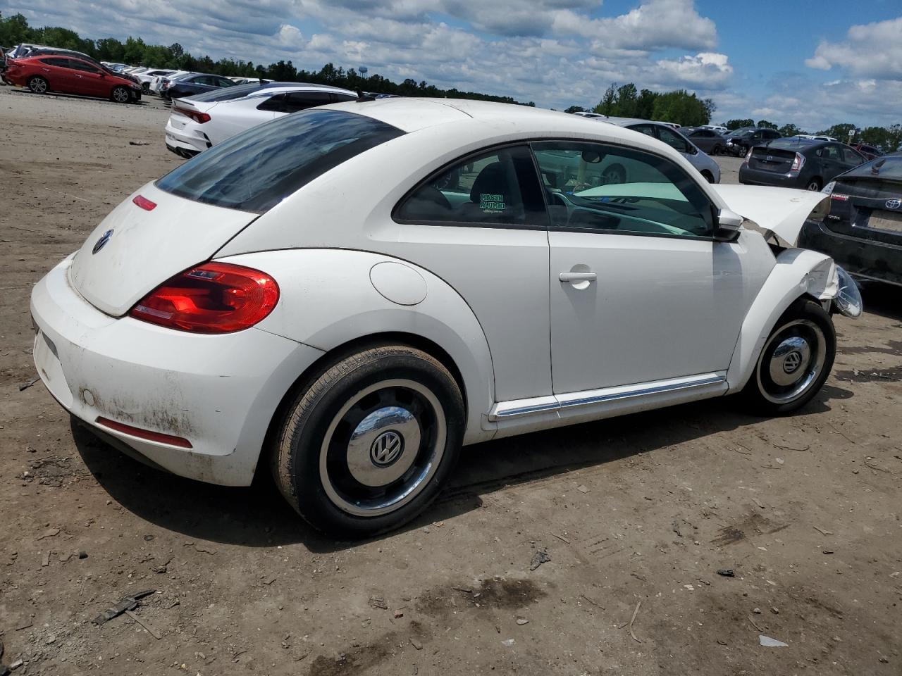 Photo 2 VIN: 3VWJP7AT3DM604479 - VOLKSWAGEN BEETLE 