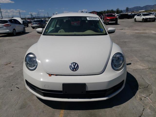 Photo 4 VIN: 3VWJP7AT5EM628137 - VOLKSWAGEN BEETLE 