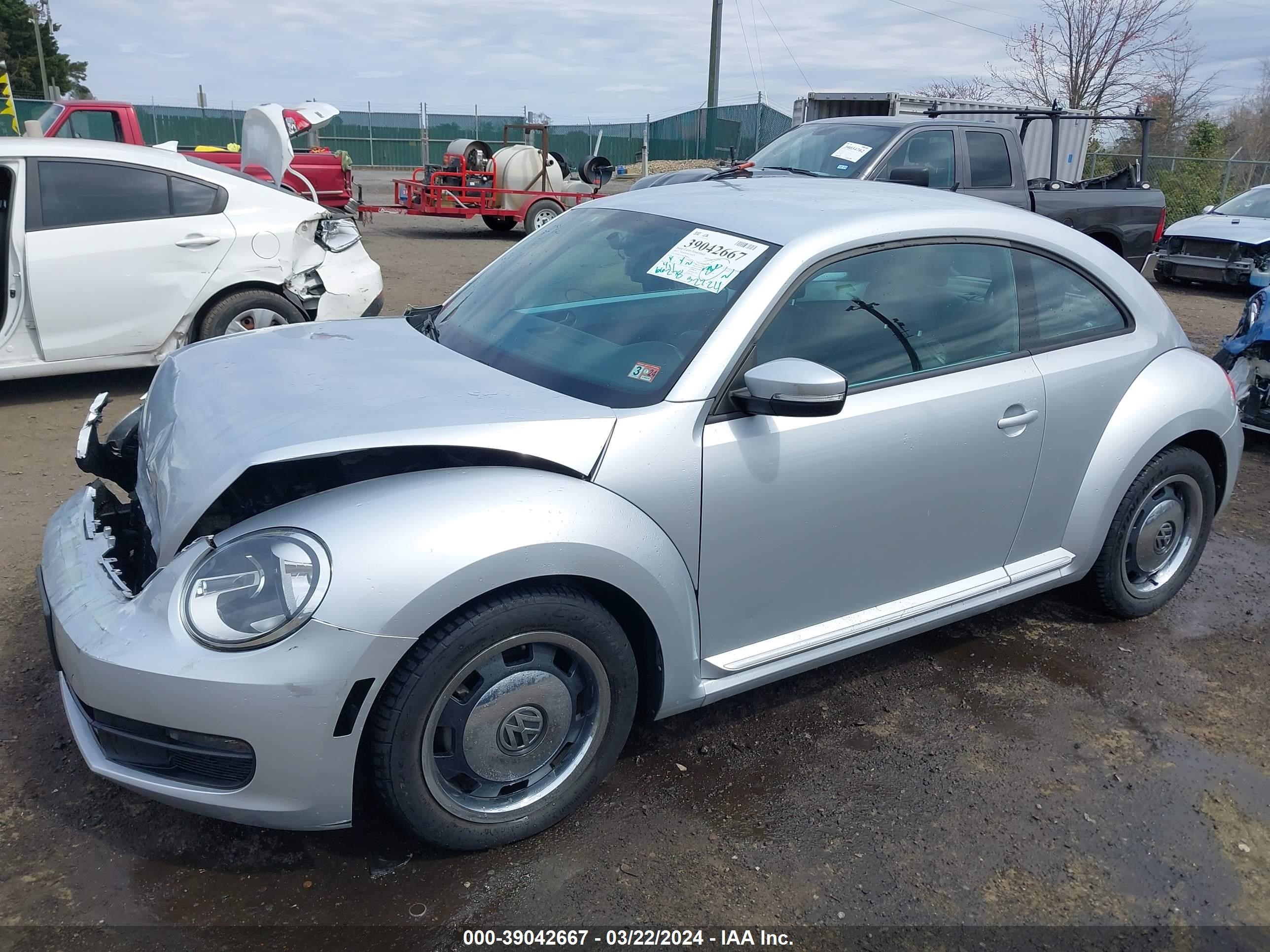 Photo 1 VIN: 3VWJP7AT6CM626152 - VOLKSWAGEN BEETLE 