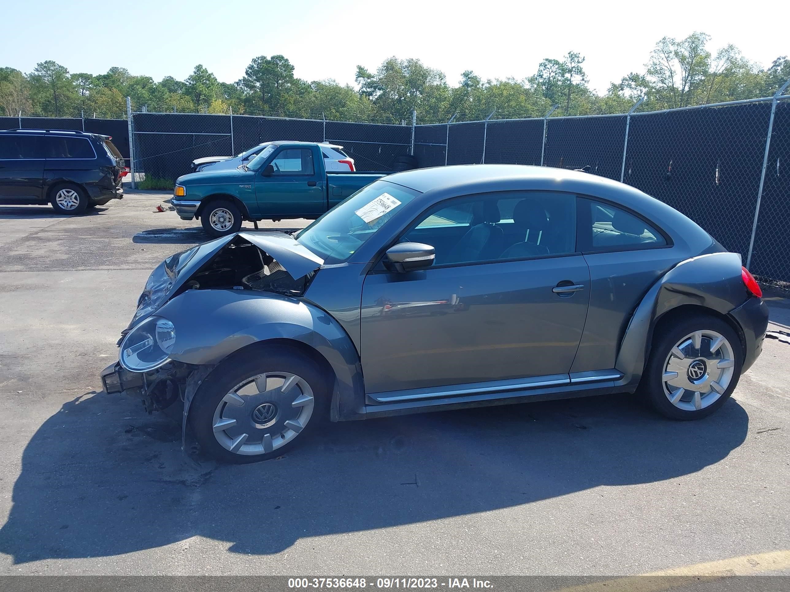 Photo 5 VIN: 3VWJP7AT8CM653837 - VOLKSWAGEN BEETLE 