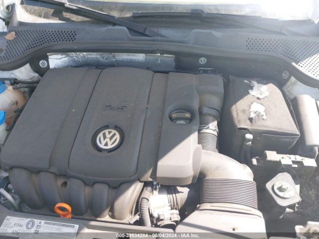 Photo 9 VIN: 3VWJP7AT8DM618555 - VOLKSWAGEN BEETLE 