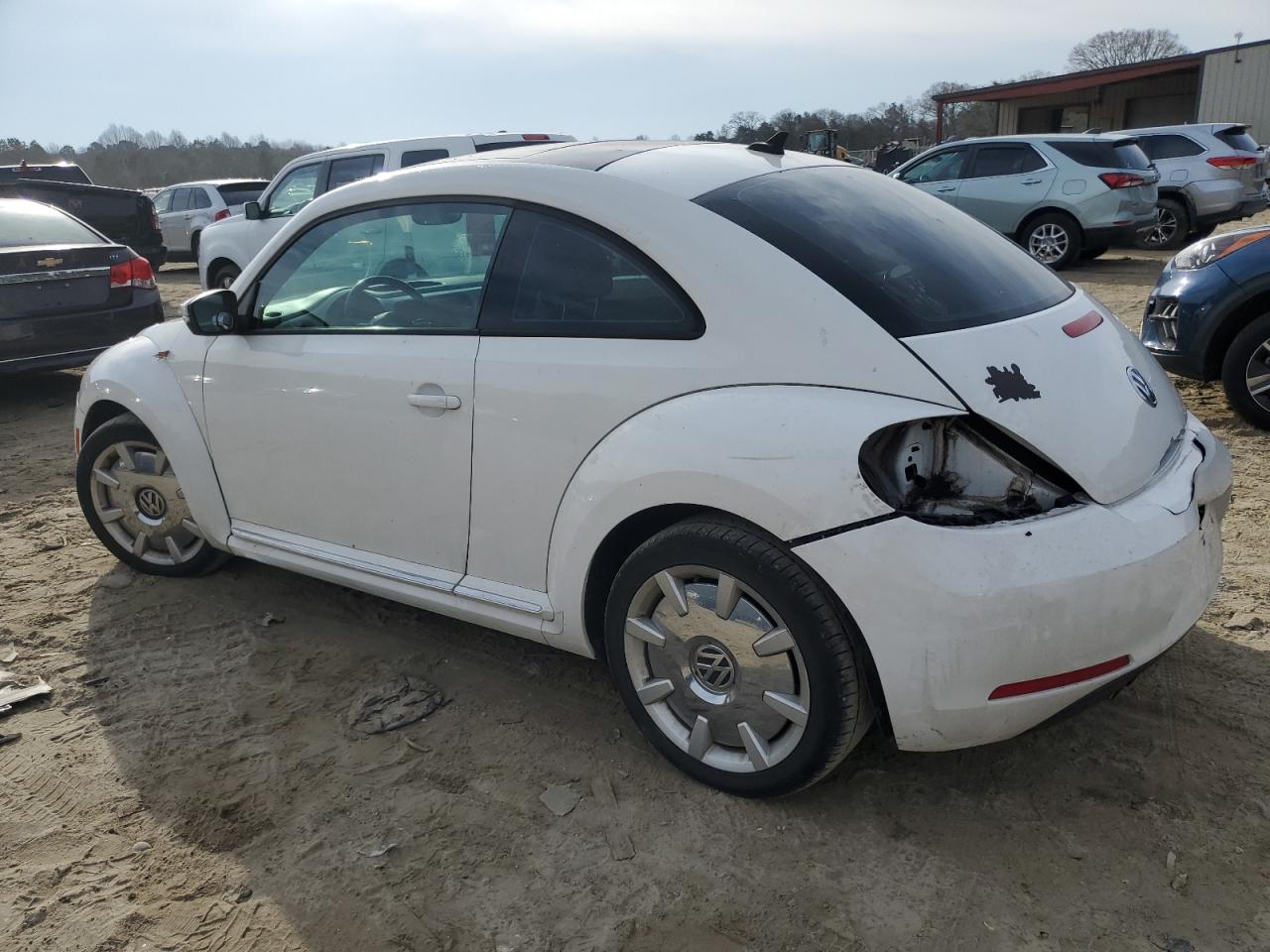 Photo 1 VIN: 3VWJP7AT9DM665027 - VOLKSWAGEN BEETLE 