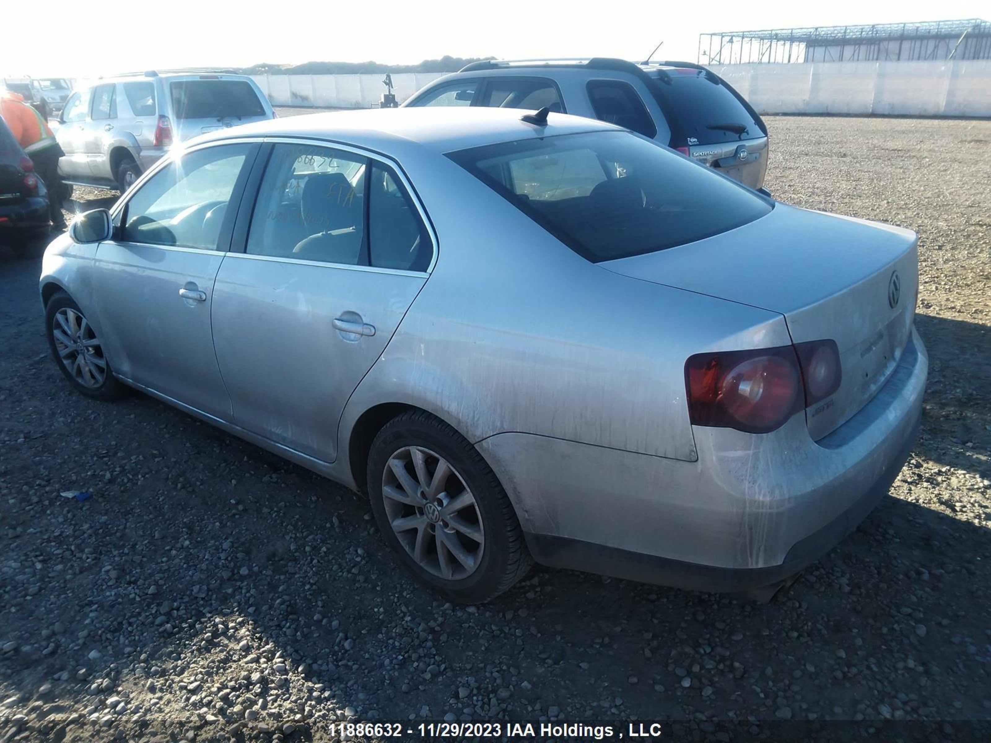 Photo 2 VIN: 3VWJX7AJ4AM076977 - VOLKSWAGEN JETTA 