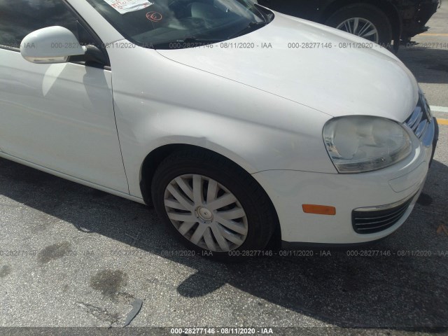 Photo 5 VIN: 3VWJX7AJXAM075669 - VOLKSWAGEN JETTA SEDAN 