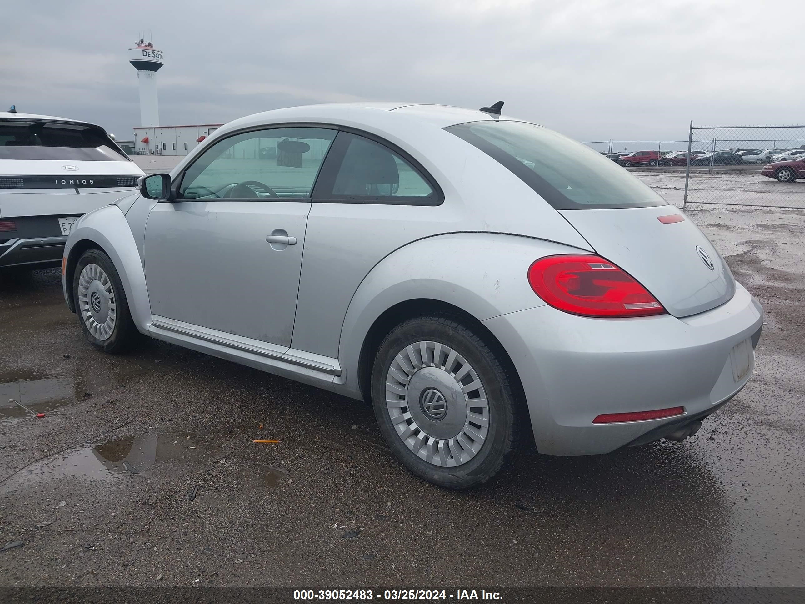 Photo 2 VIN: 3VWJX7AT3EM617850 - VOLKSWAGEN BEETLE 