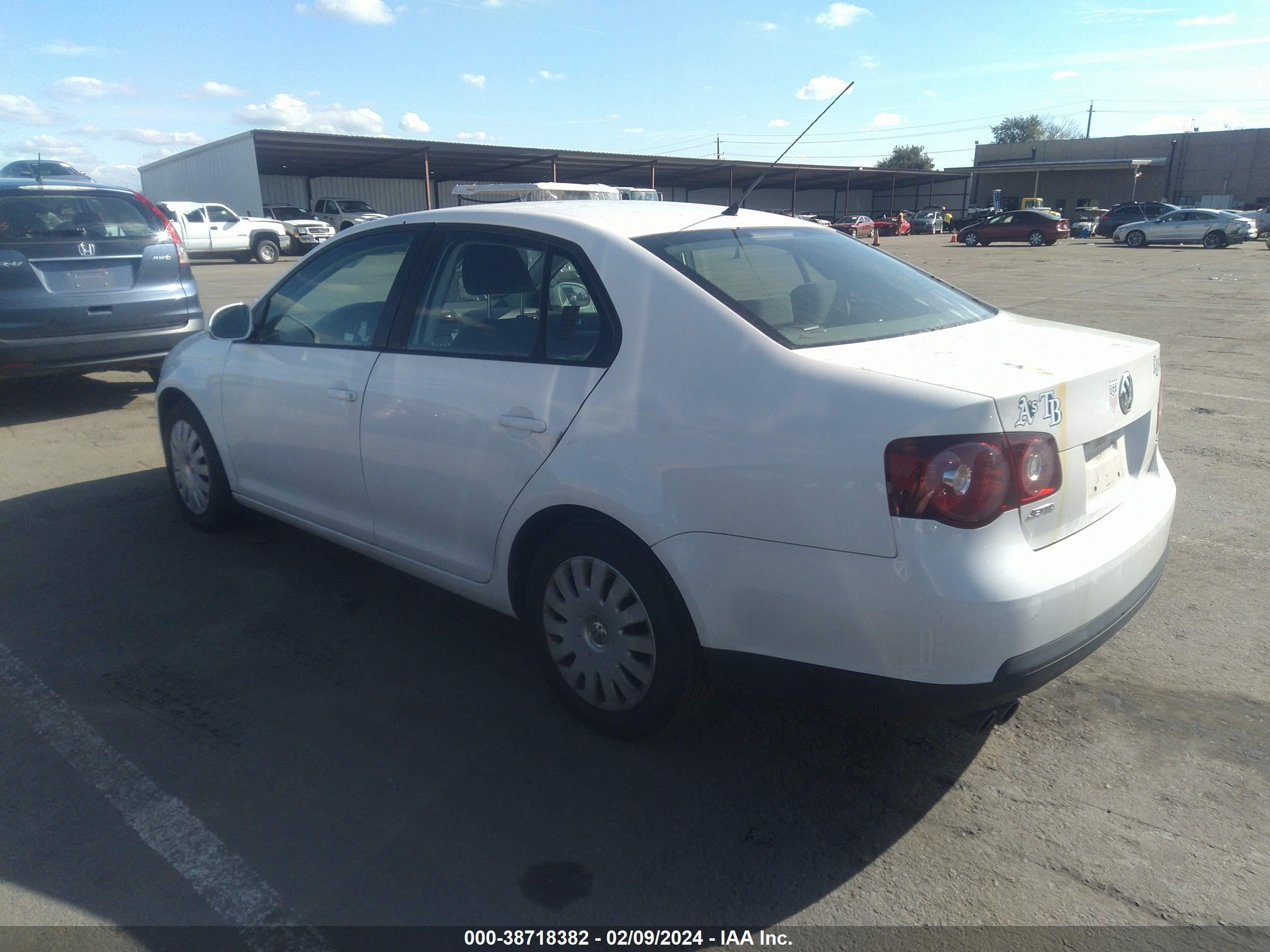 Photo 2 VIN: 3VWJZ71K59M060060 - VOLKSWAGEN JETTA 