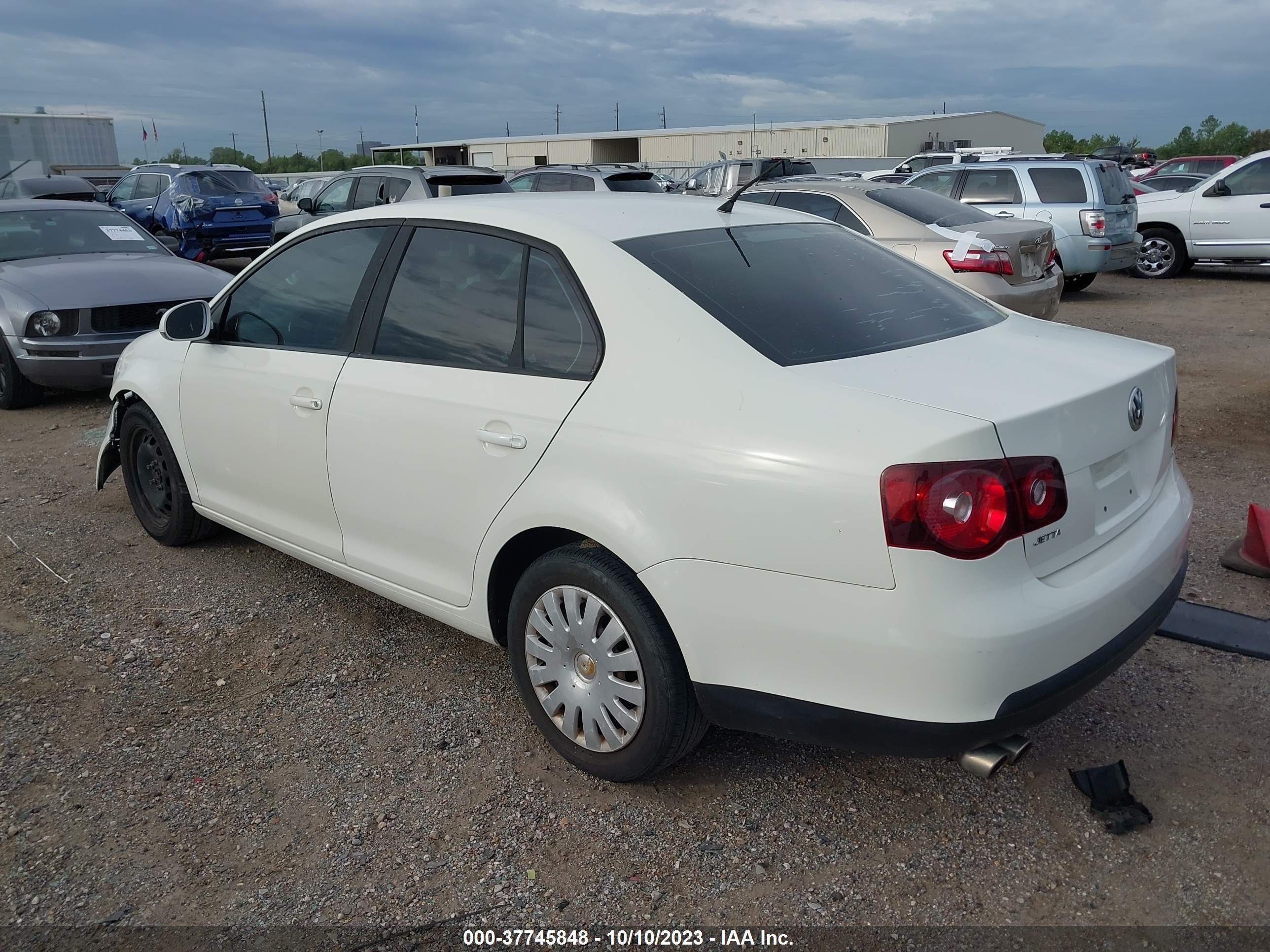 Photo 2 VIN: 3VWJZ71K68M107272 - VOLKSWAGEN JETTA 