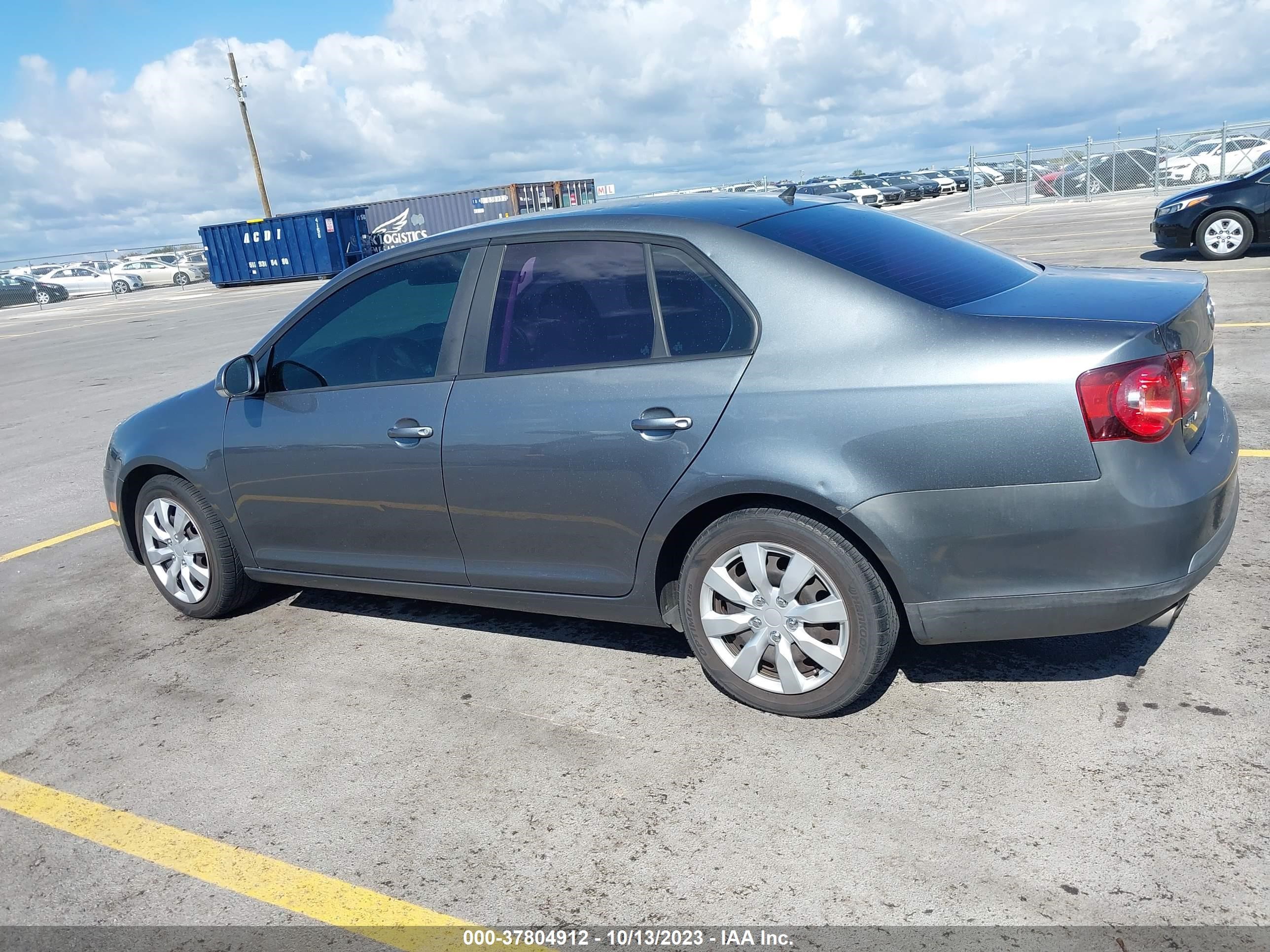 Photo 13 VIN: 3VWJZ7AJ4AM004140 - VOLKSWAGEN JETTA 