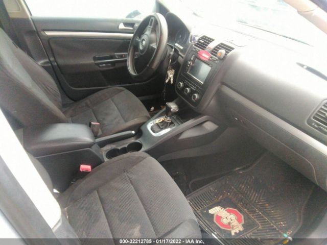 Photo 4 VIN: 3VWJZ7AJ8AM080153 - VOLKSWAGEN JETTA SEDAN 