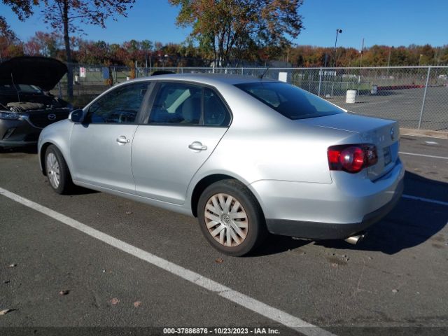 Photo 2 VIN: 3VWJZ7AJXAM020827 - VOLKSWAGEN JETTA SEDAN 