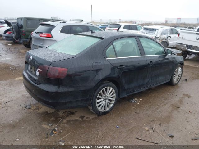 Photo 3 VIN: 3VWL07AJ2EM320256 - VOLKSWAGEN JETTA 