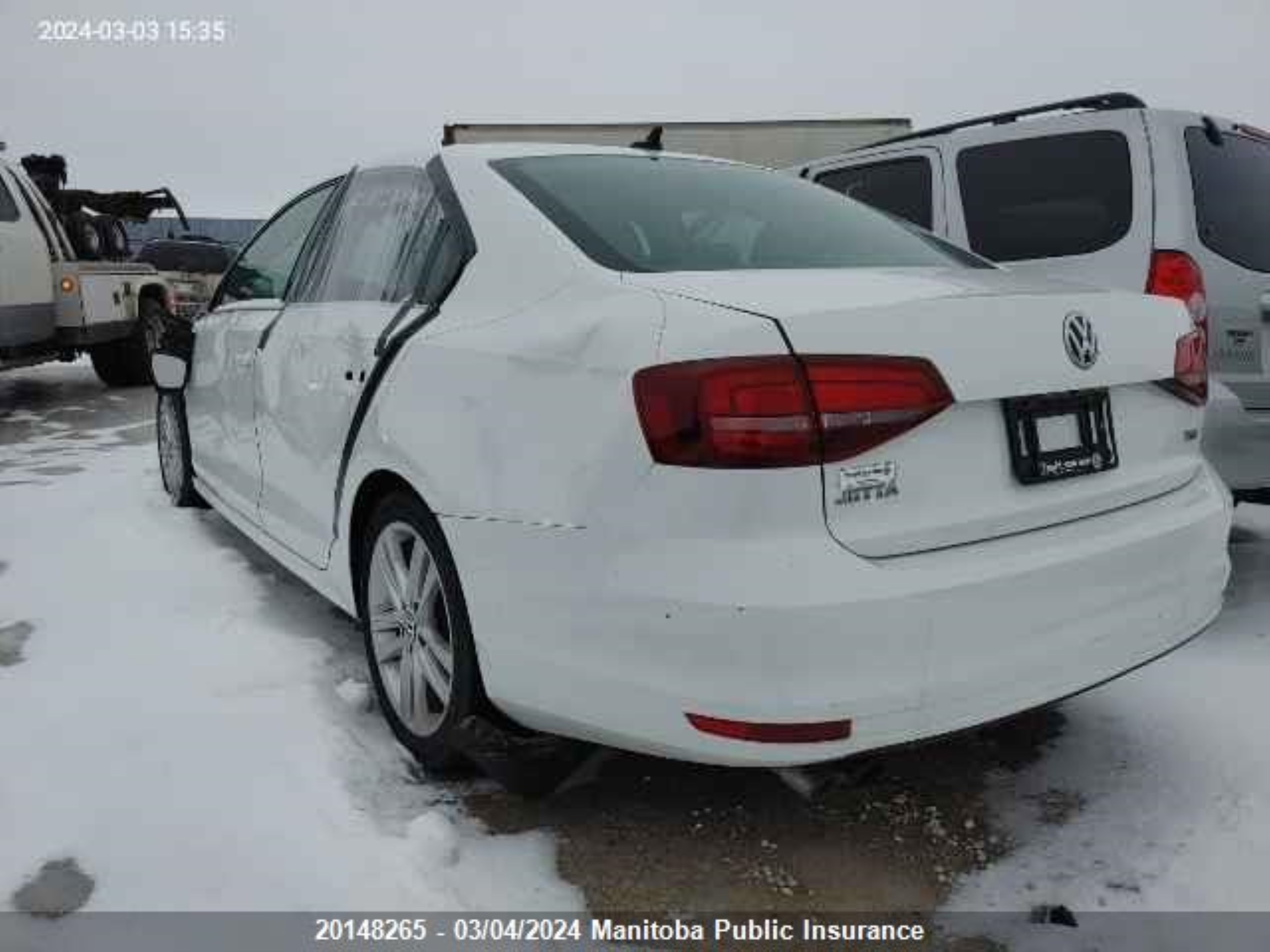 Photo 2 VIN: 3VWL07AJ4GM300545 - VOLKSWAGEN NULL 