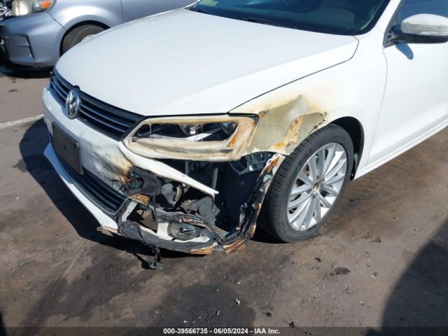 Photo 5 VIN: 3VWL07AJ8EM434715 - VOLKSWAGEN JETTA 