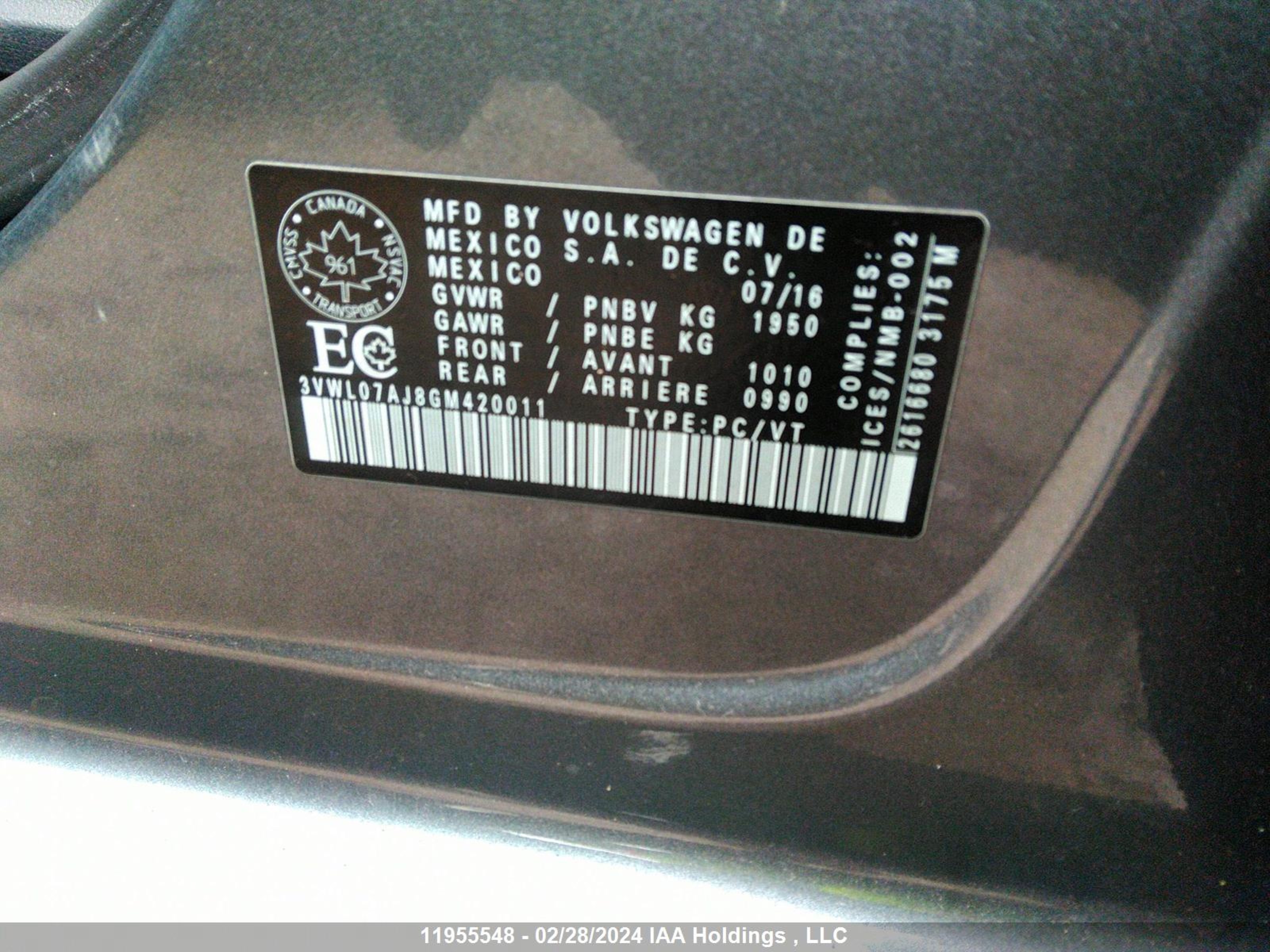 Photo 8 VIN: 3VWL07AJ8GM420011 - VOLKSWAGEN JETTA 