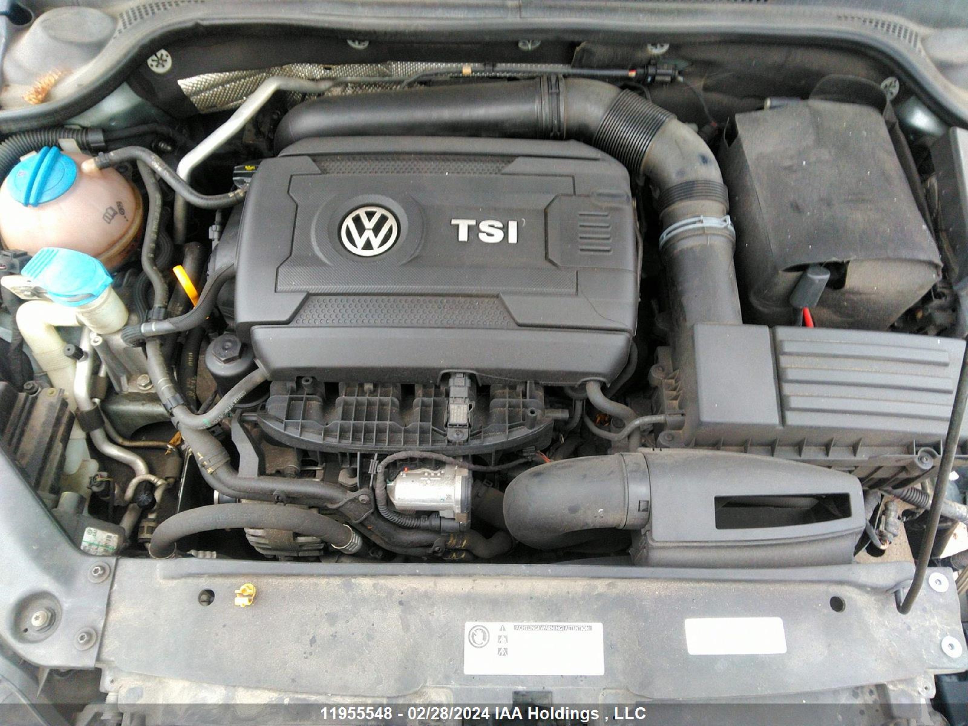 Photo 9 VIN: 3VWL07AJ8GM420011 - VOLKSWAGEN JETTA 