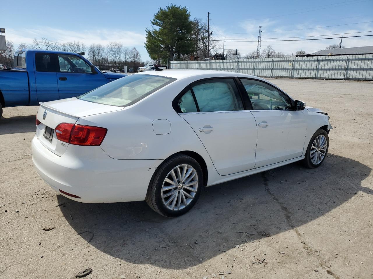 Photo 2 VIN: 3VWL07AJXEM382505 - VOLKSWAGEN JETTA 