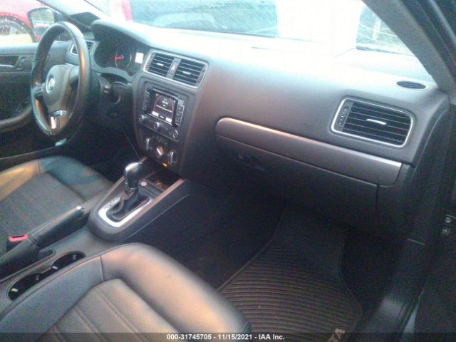 Photo 4 VIN: 3VWL17AJ0EM377195 - VOLKSWAGEN JETTA SEDAN 