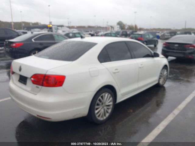 Photo 3 VIN: 3VWL17AJ2EM390255 - VOLKSWAGEN JETTA 