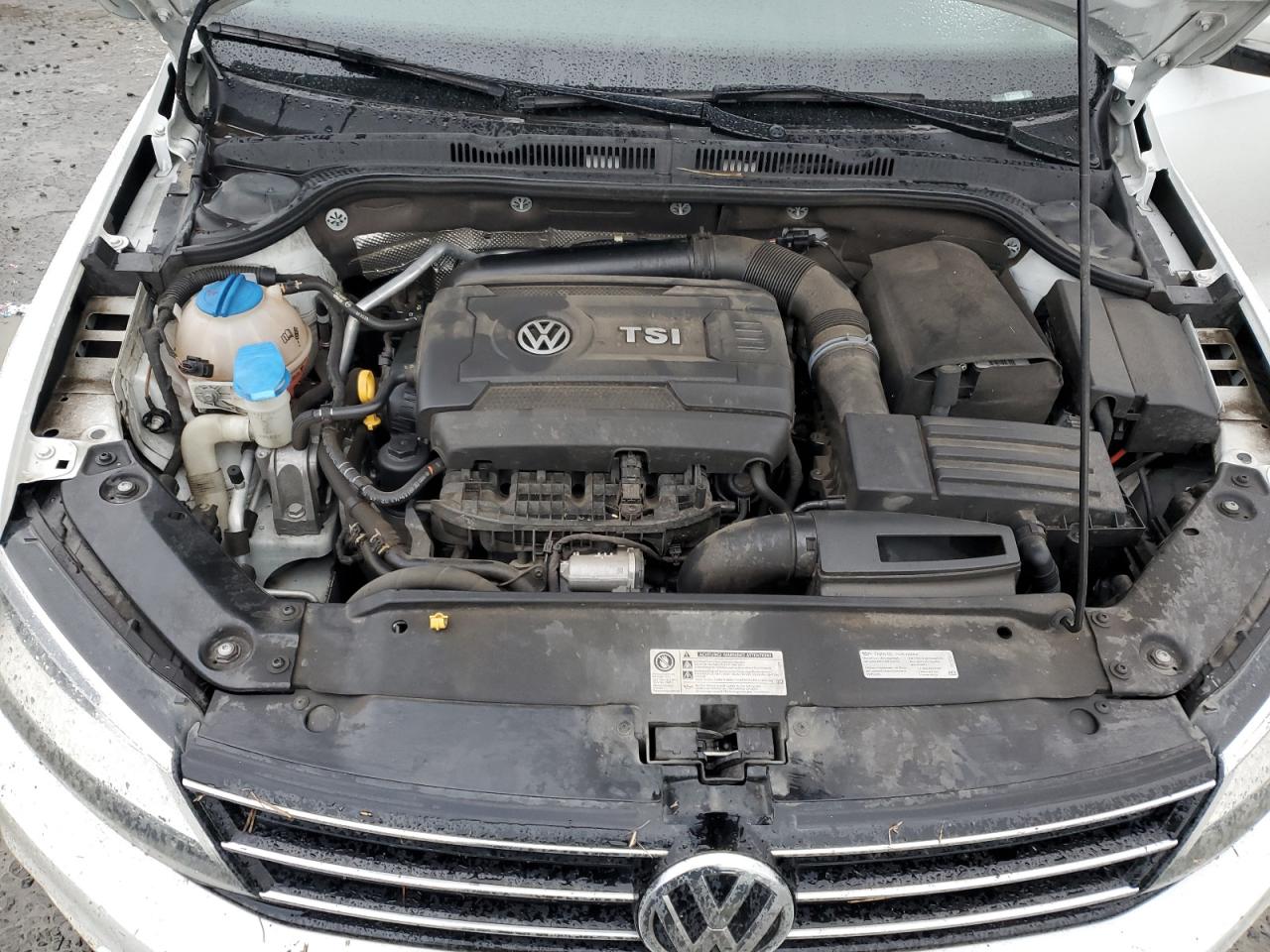 Photo 10 VIN: 3VWL17AJ2FM310275 - VOLKSWAGEN JETTA 