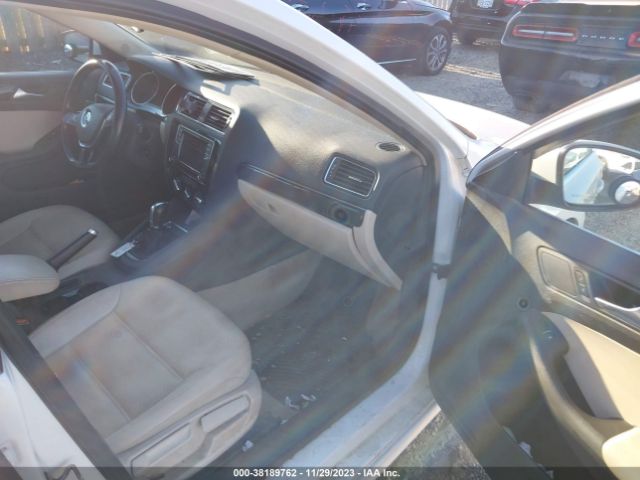 Photo 4 VIN: 3VWL17AJ2GM345626 - VOLKSWAGEN JETTA 