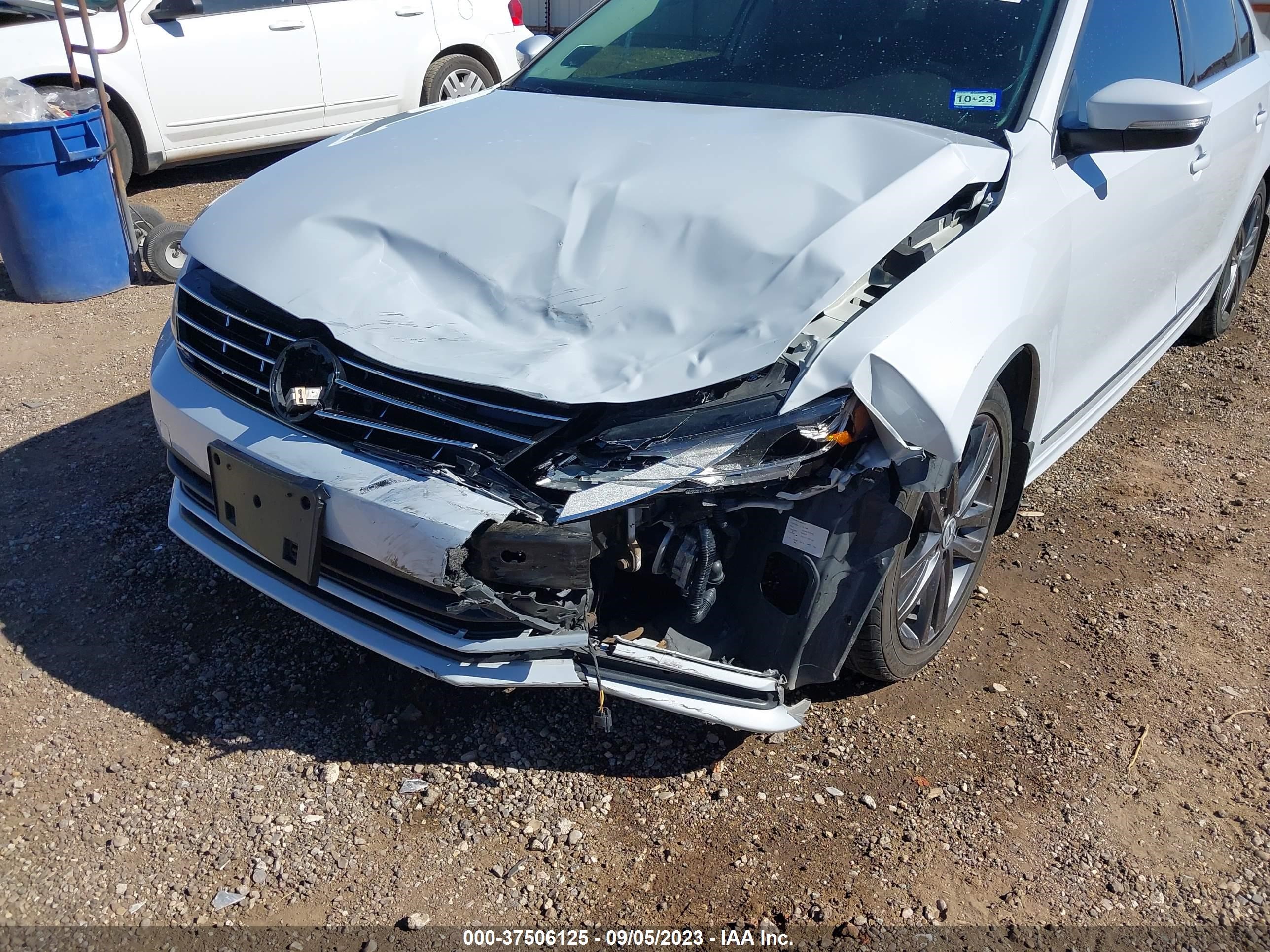 Photo 5 VIN: 3VWL17AJ3JM212476 - VOLKSWAGEN JETTA 