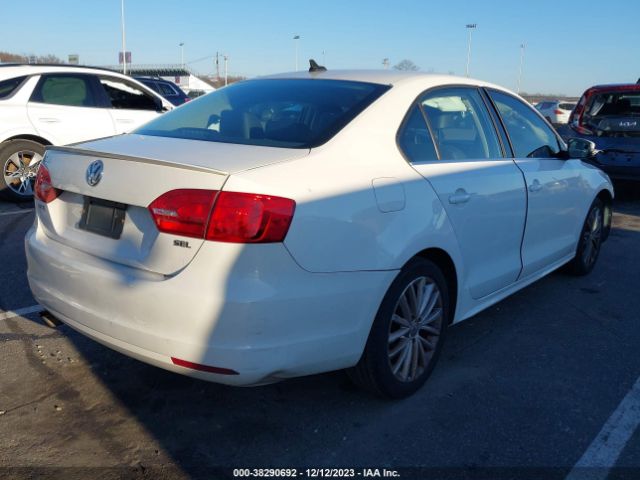 Photo 3 VIN: 3VWL17AJ7EM385732 - VOLKSWAGEN JETTA 